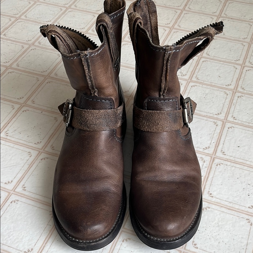 Women’s Leather Boots